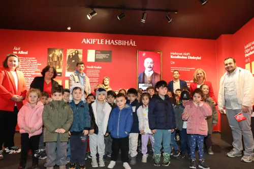 İstiklal spirit was instilled in little hearts at Bilim Kafe