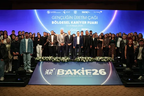 MAKÜ öğrencileri Antalya’da iş dünyasıyla buluştu