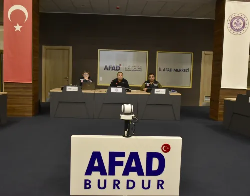 Burdur’da deprem gerçeği masaya yatırıldı: Eski binalar alarm veriyor