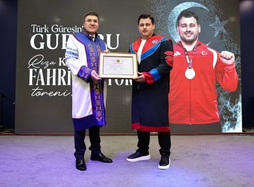 Avrupa ve Dünya Şampiyonu Rıza Kayaalp’e MAKÜ’den Fahri Doktora ünvanı