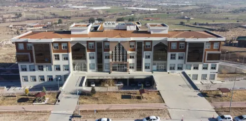 MAKÜ Turizm Fakültesi’ne 6 yıllık tam akreditasyon