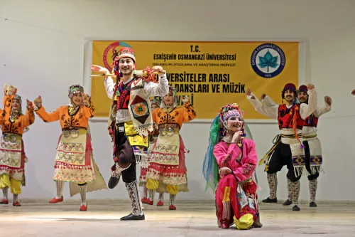 6. Üniversiteler Arası Halk Dansları ve Müzik Festivali’nde MAKÜ rüzgârı esti