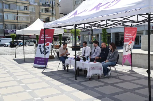 Cumhuriyet Meydanı bilim ve kariyer buluşmasına ev sahipliği yaptı