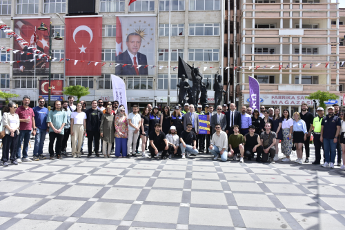 Burdur’da Emniyetli Afişler Sergisi Sanat ve Güvenliği Buluşturdu