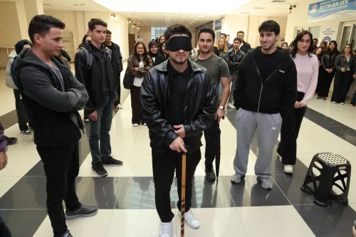 MAKÜ’de görme engellilere yönelik empati etkinliği düzenlendi