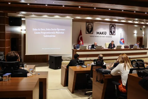 MAKÜ, YÖK’ün çağrısı doğrultusunda müfredat sadeleştirme çalışmalarına başlıyor