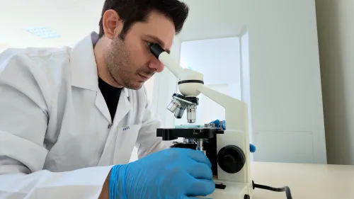 MAKÜの研究室でHIVを対象とした新規分子研究